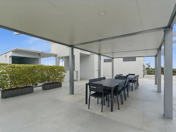 $8,500 | 529 Southwest 11th Street, Unit PH303, Miami, FL 33129