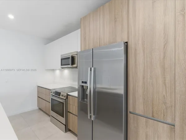 $8,500 | 529 Southwest 11th Street, Unit PH303, Miami, FL 33129