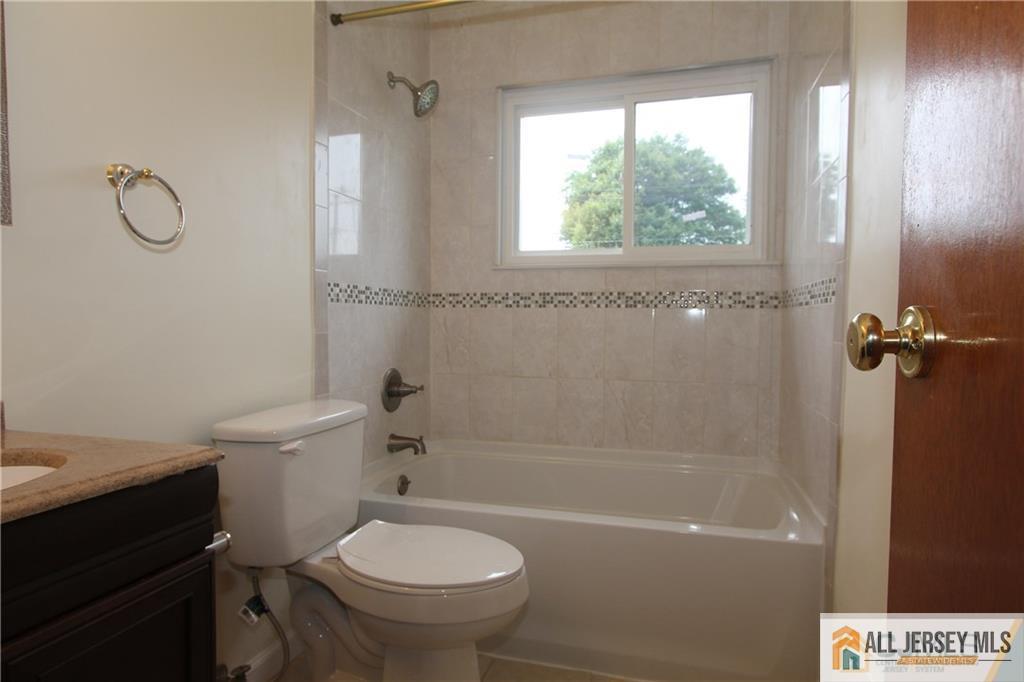 39 Stony Road Edison, NJ 08817 - Photo 12 of 15