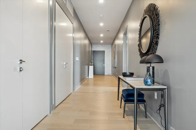 $2,700,000 | 1711 Allen Parkway, Unit 2101, Houston, TX 77019