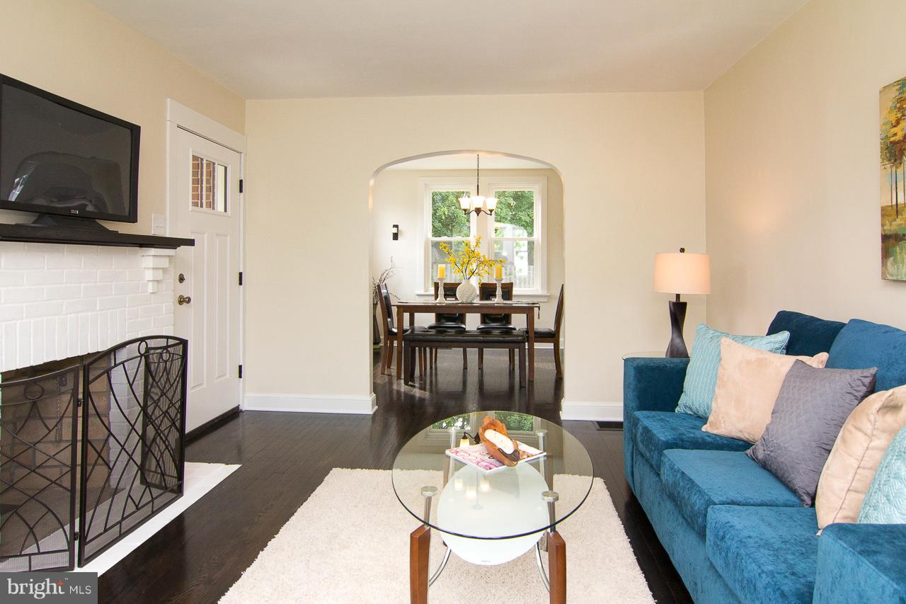 3216 Mt Carmel Road Upperco, MD 21155 - Photo 3 of 29 Living Room