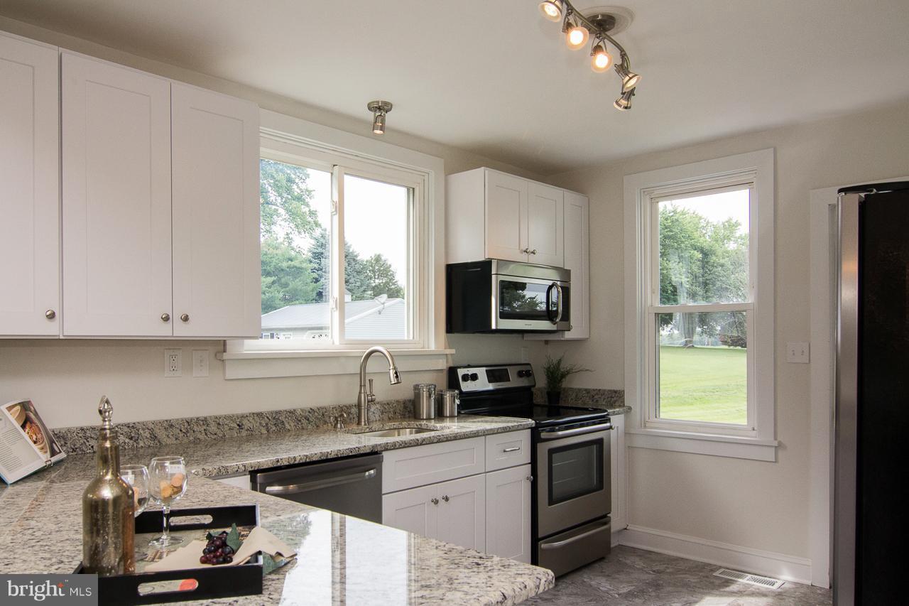 3216 Mt Carmel Road Upperco, MD 21155 - Photo 7 of 29 Kitchen