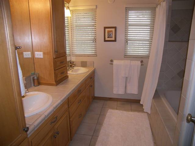 1420 East Overbluff Road Spokane, WA 99203 - Photo 6 of 9 Gallery Image 6