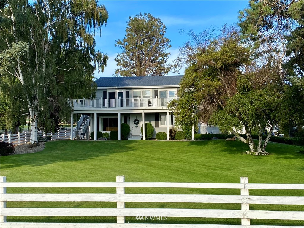 70 Ross Road Ellensburg, WA 98926 - Photo 1 of 40 Gallery Image 1