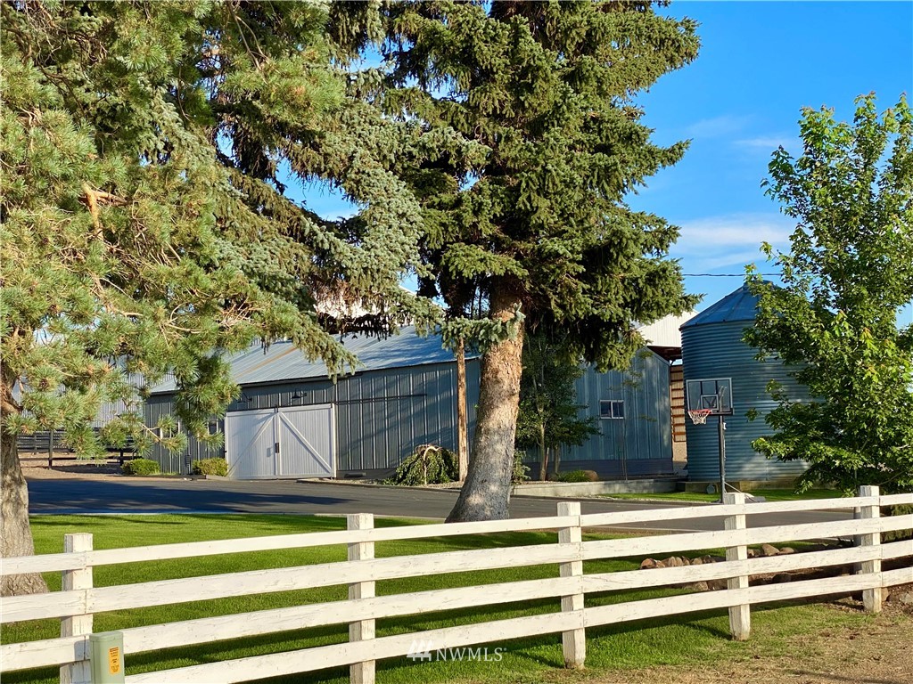 70 Ross Road Ellensburg, WA 98926 - Photo 2 of 40 Gallery Image 2