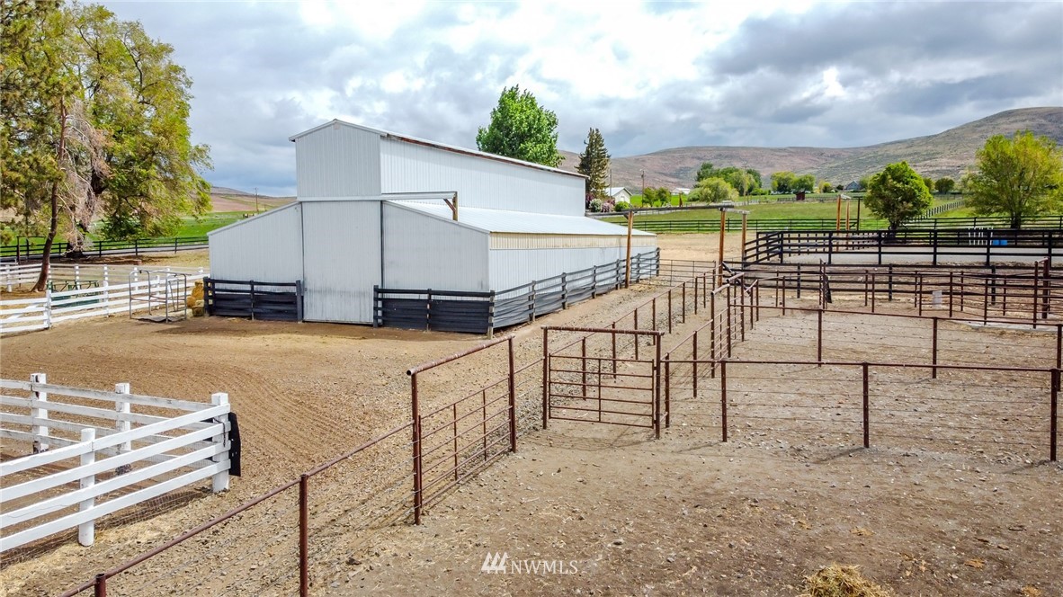 70 Ross Road Ellensburg, WA 98926 - Photo 9 of 40 Gallery Image 9