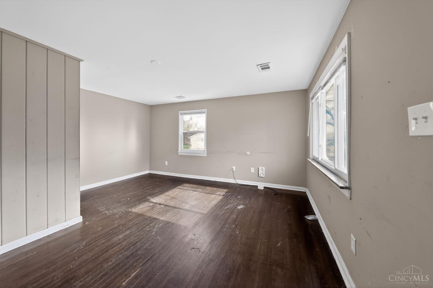 408 Roebling Road Cincinnati, OH 45204 - Photo 10 of 30