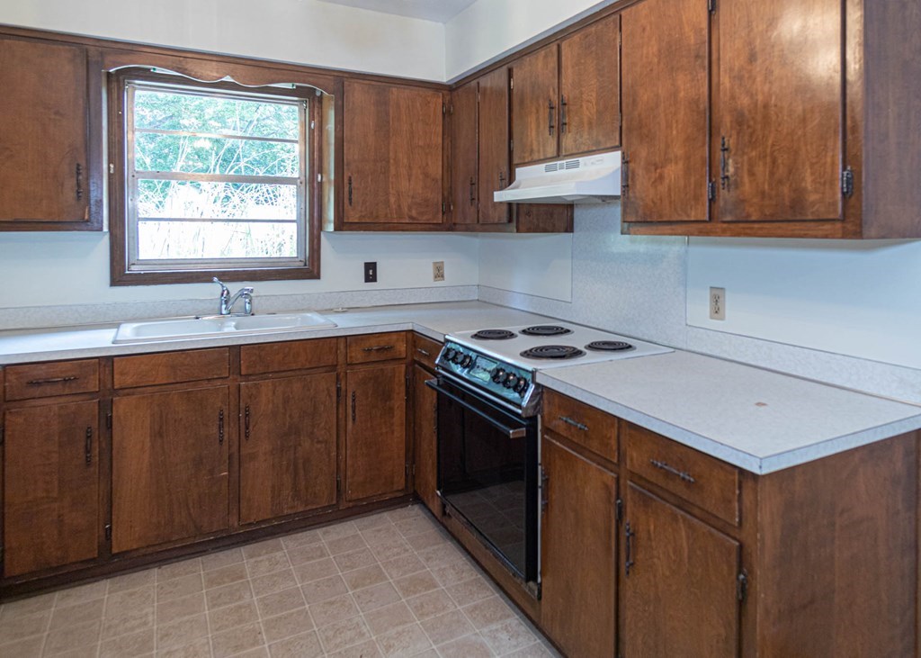 94 Whiterock Road Phenix City, AL 36869 - Photo 3 of 24 Gallery Image 3