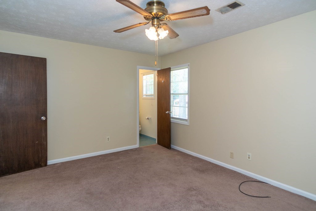 94 Whiterock Road Phenix City, AL 36869 - Photo 10 of 24 Gallery Image 10