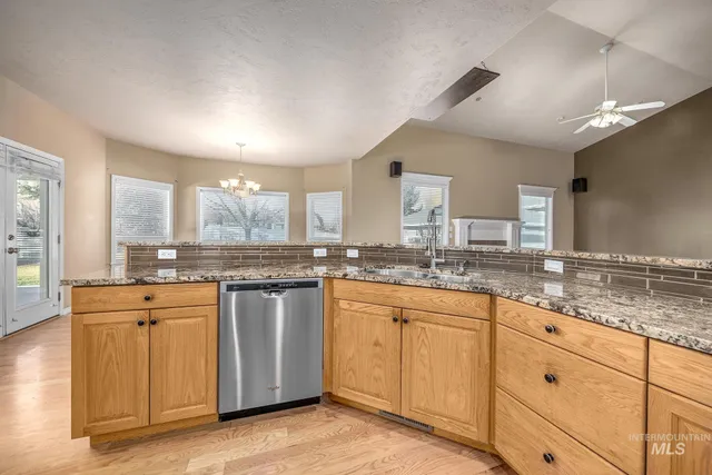 $660,000 | 2104 Shelley Drive, Payette, ID 83661