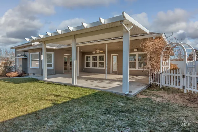 $660,000 | 2104 Shelley Drive, Payette, ID 83661