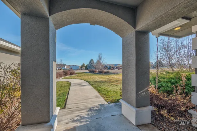 $660,000 | 2104 Shelley Drive, Payette, ID 83661