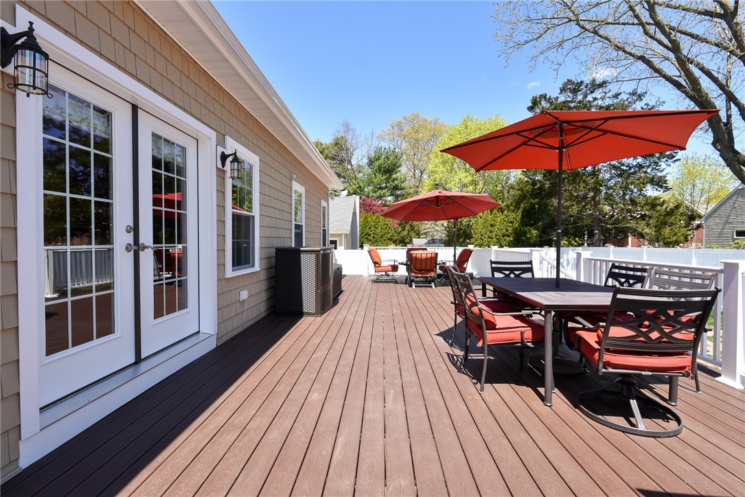 22 Primrose Drive Warwick, RI 02818 - Photo 17 of 44