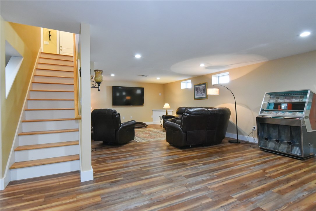 22 Primrose Drive Warwick, RI 02818 - Photo 35 of 44