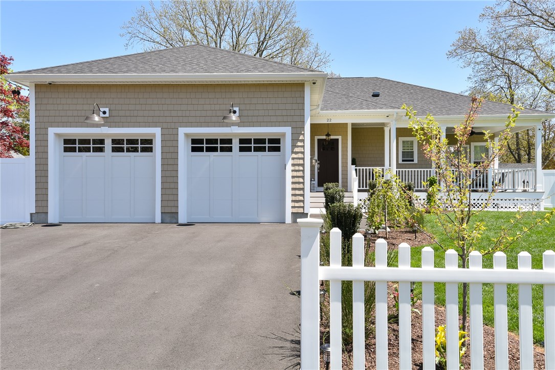 22 Primrose Drive Warwick, RI 02818 - Photo 8 of 44