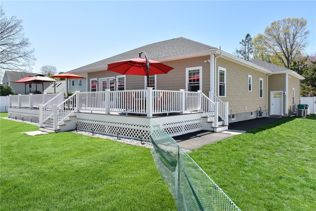 22 Primrose Drive Warwick, RI 02818 - Photo 10 of 44