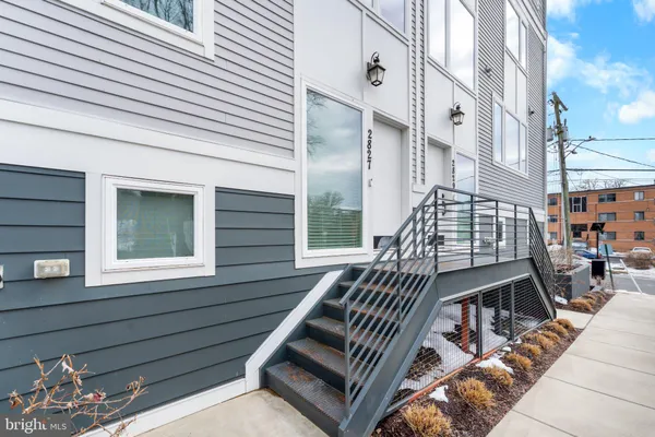 $4,500 | 2827 24th Road South, Arlington, VA 22206
