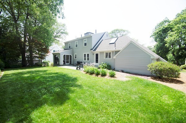40 Hickory Cliff Road Newton, MA 02464 - Photo 12 of 15