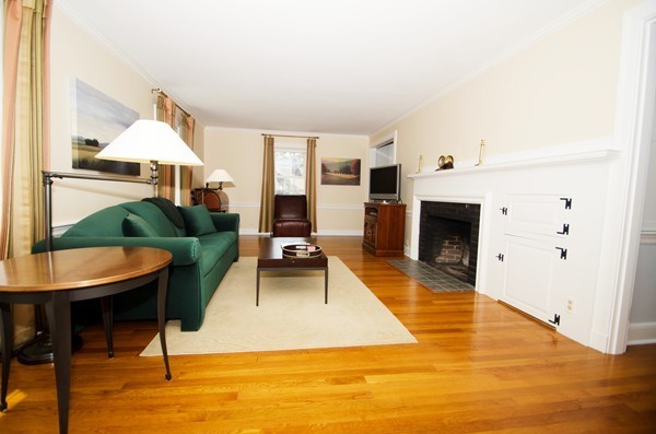40 Hickory Cliff Road Newton, MA 02464 - Photo 4 of 15