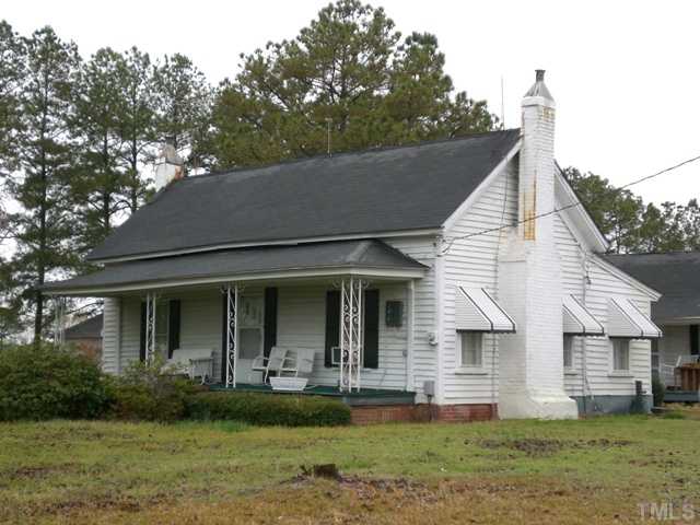 Great front porch.