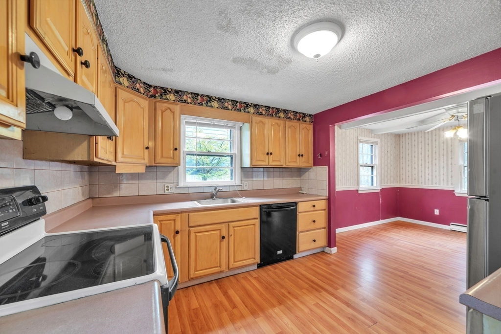 116 Colorado Street Springfield, MA 01118 - Photo 15 of 35 Gallery Image 15