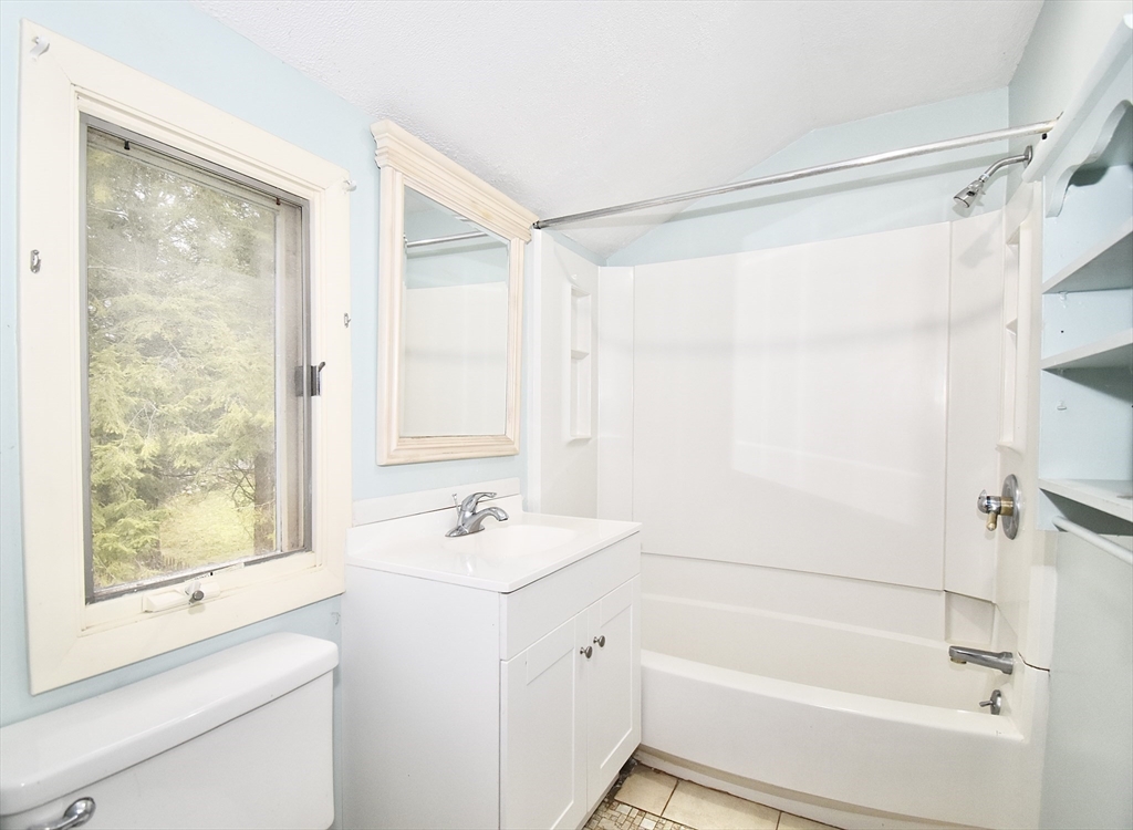 116 Colorado Street Springfield, MA 01118 - Photo 20 of 35 Gallery Image 20