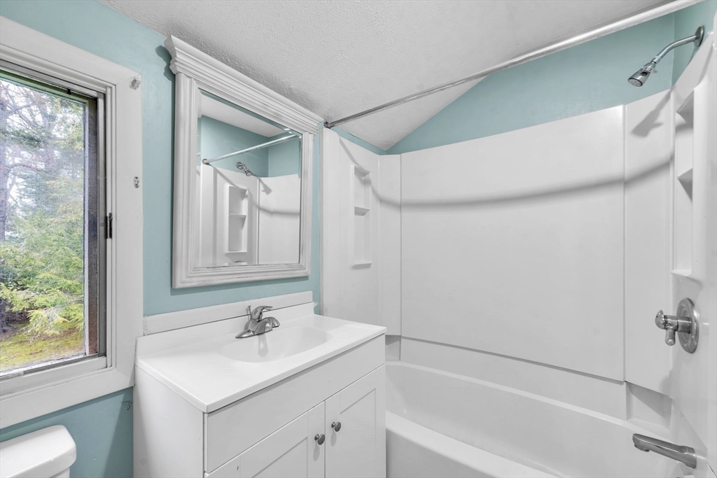 116 Colorado Street Springfield, MA 01118 - Photo 21 of 35 Gallery Image 21