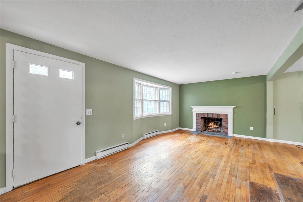 116 Colorado Street Springfield, MA 01118 - Photo 8 of 35 Gallery Image 8