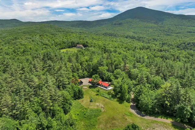 $1,100,000 | 83 Towle Road, Intervale, NH 03845