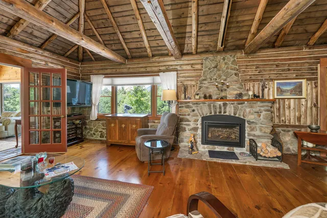 $1,100,000 | 83 Towle Road, Intervale, NH 03845