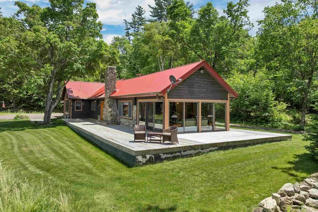 $1,100,000 | 83 Towle Road, Intervale, NH 03845