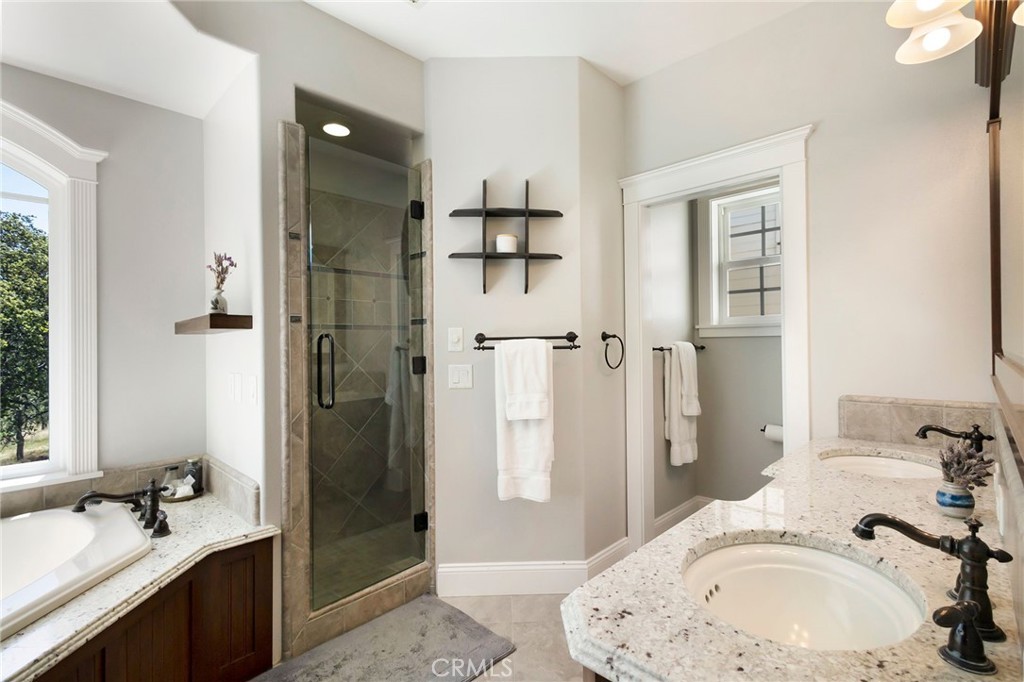 3731 Royal Mountain Road Oroville, CA 95965 - Photo 21 of 67 a bathroom with a sink toilet and shower