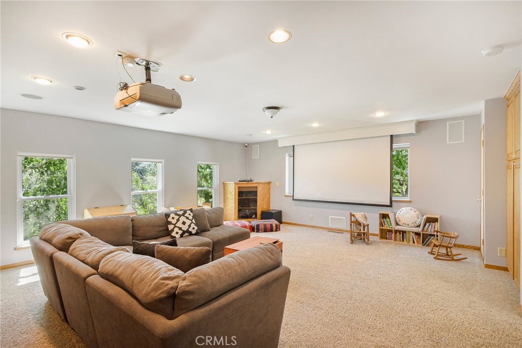 3731 Royal Mountain Road Oroville, CA 95965 - Photo 25 of 67 a living room with furniture kitchen view and a large window
