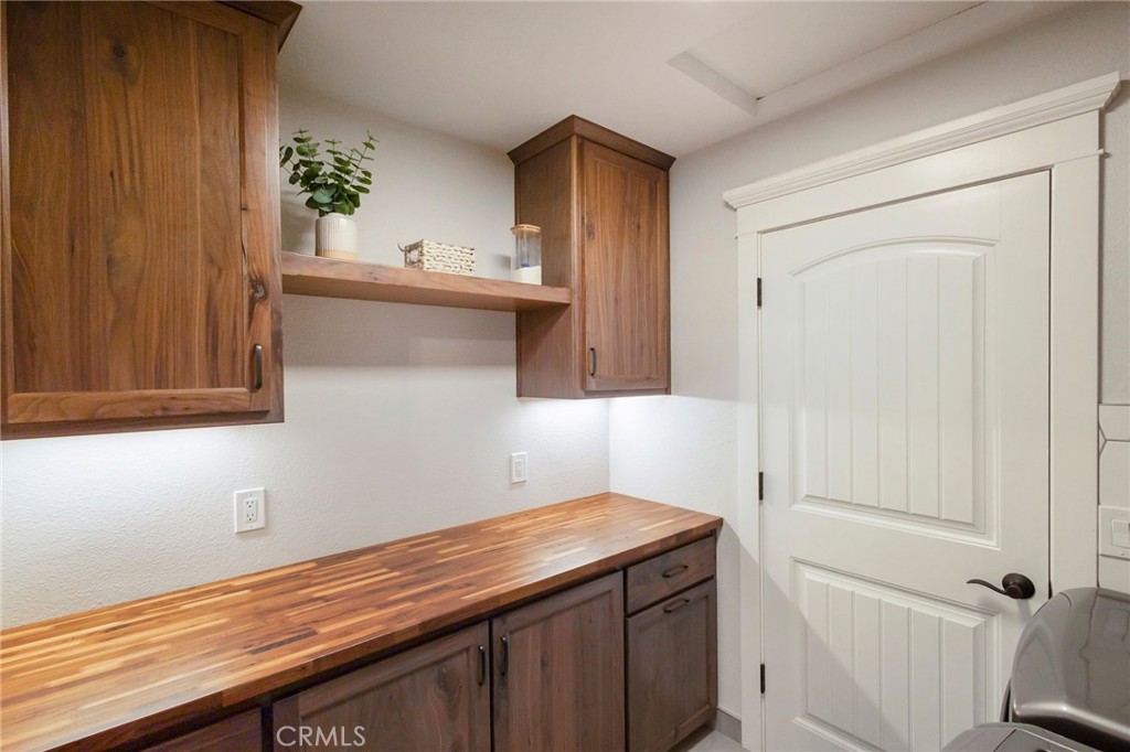 3731 Royal Mountain Road Oroville, CA 95965 - Photo 26 of 67 Downstairs Laundry Room