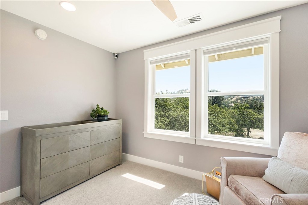 3731 Royal Mountain Road Oroville, CA 95965 - Photo 33 of 67 a living room with furniture and window