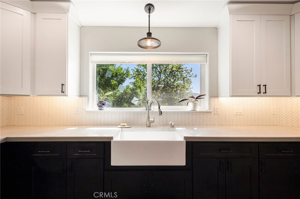 3731 Royal Mountain Road Oroville, CA 95965 - Photo 49 of 67 Guest Unit Kitchen w/ Designer Finishes