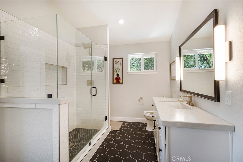 3731 Royal Mountain Road Oroville, CA 95965 - Photo 55 of 67 a bathroom with a sink a toilet and shower