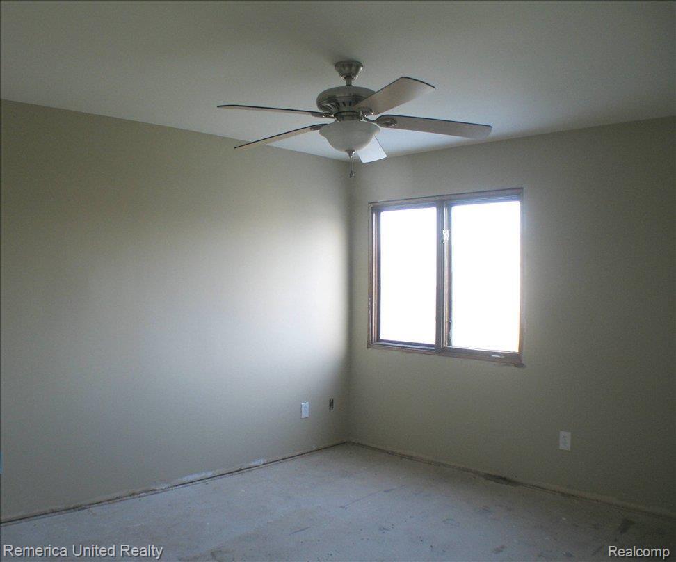 3371 South John Hix Road Wayne, MI 48184 - Photo 15 of 17 corner bedroom
