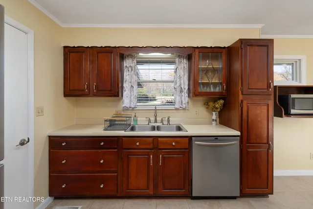 $409,900 | 5010 Newport Highway, Greeneville, TN 37743