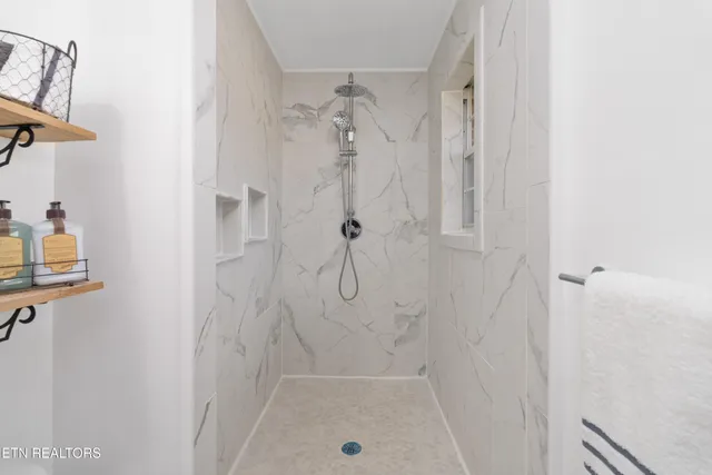 $409,900 | 5010 Newport Highway, Greeneville, TN 37743