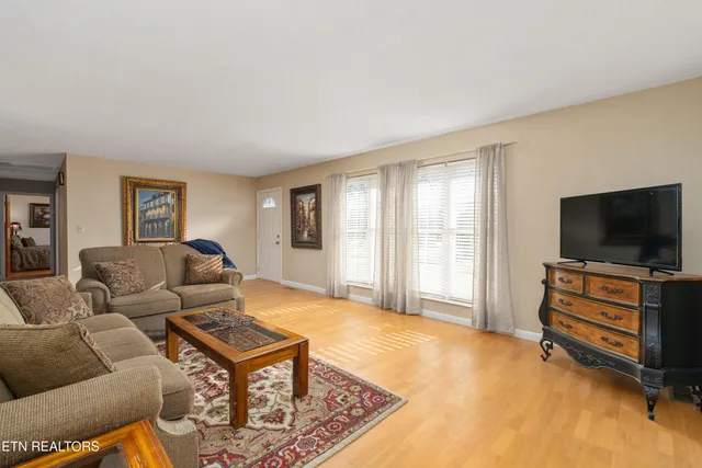 $409,900 | 5010 Newport Highway, Greeneville, TN 37743