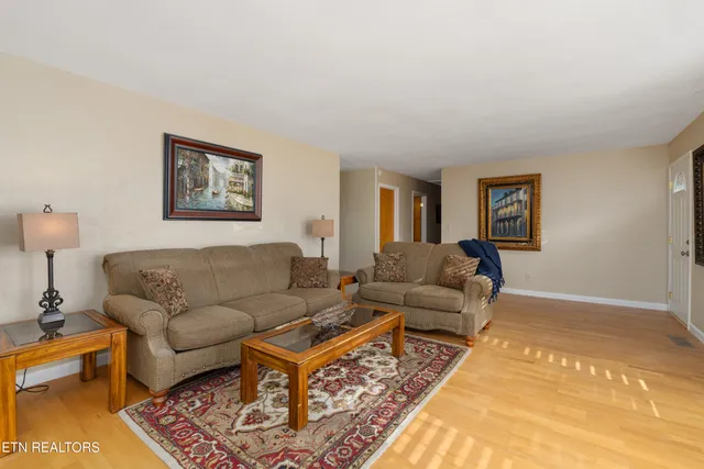 $409,900 | 5010 Newport Highway, Greeneville, TN 37743