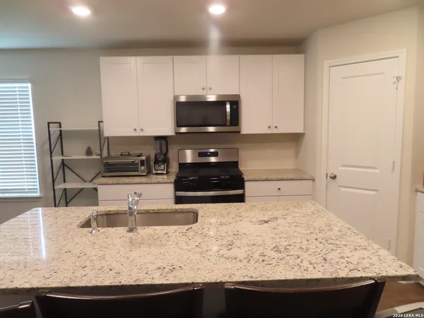 $2,000 | 5207 Greywacke Trail, San Antonio, TX 78253