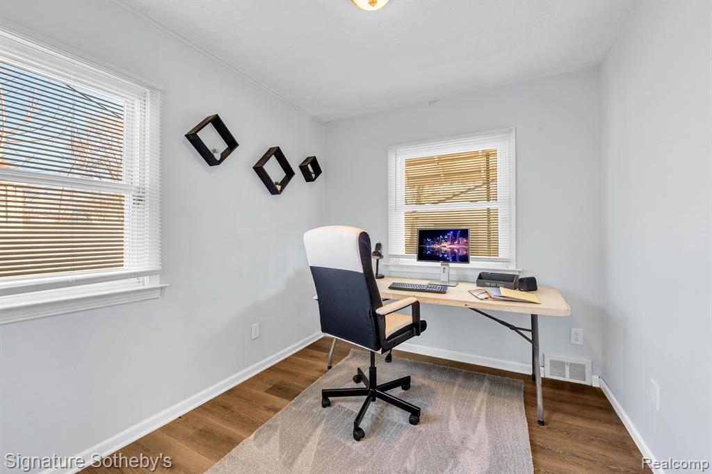 21320 Waltham Road Warren, MI 48089 - Photo 13 of 17