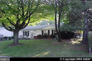 102 North Hickory Road Sterling, VA 20164 - Photo 1 of 2 Exterior (Main)