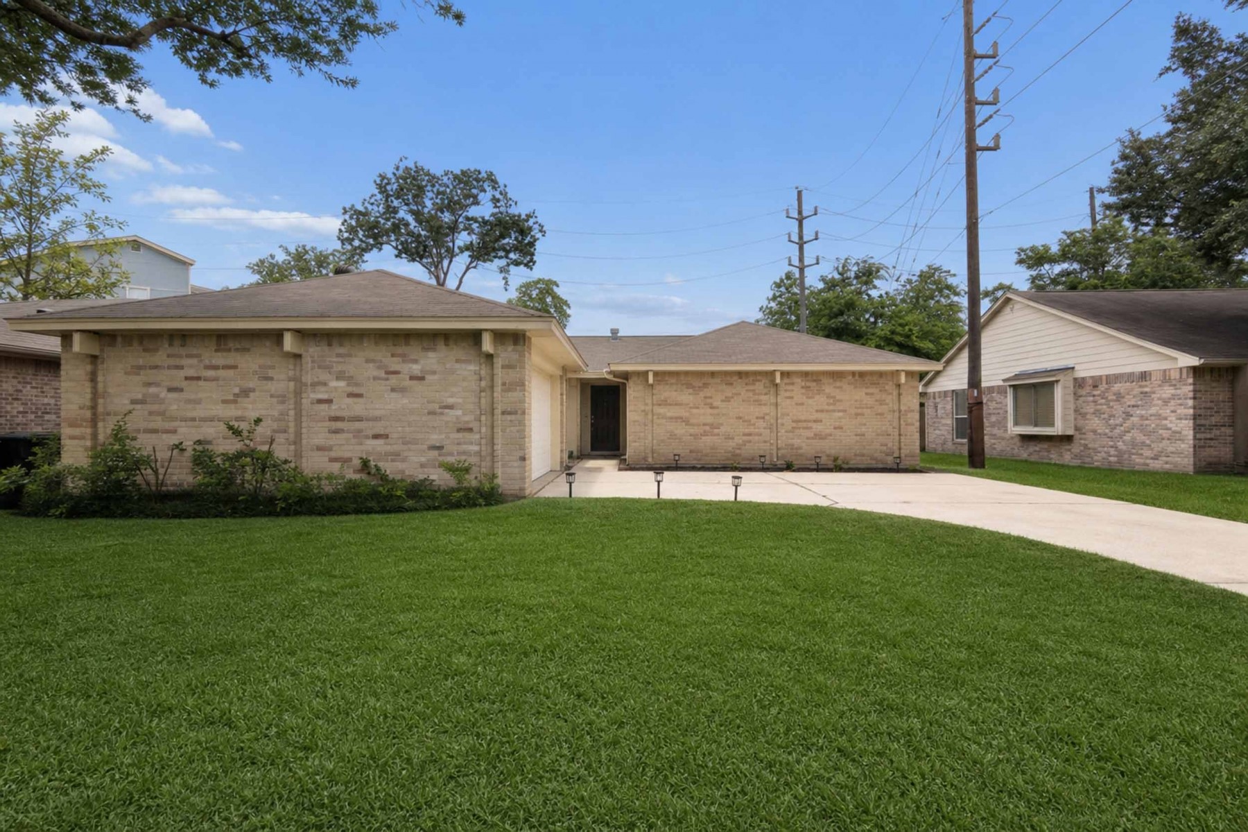 10411 Rabbit Oak Drive Houston, TX 77065 - Photo 1 of 22 Welcome to your new home.