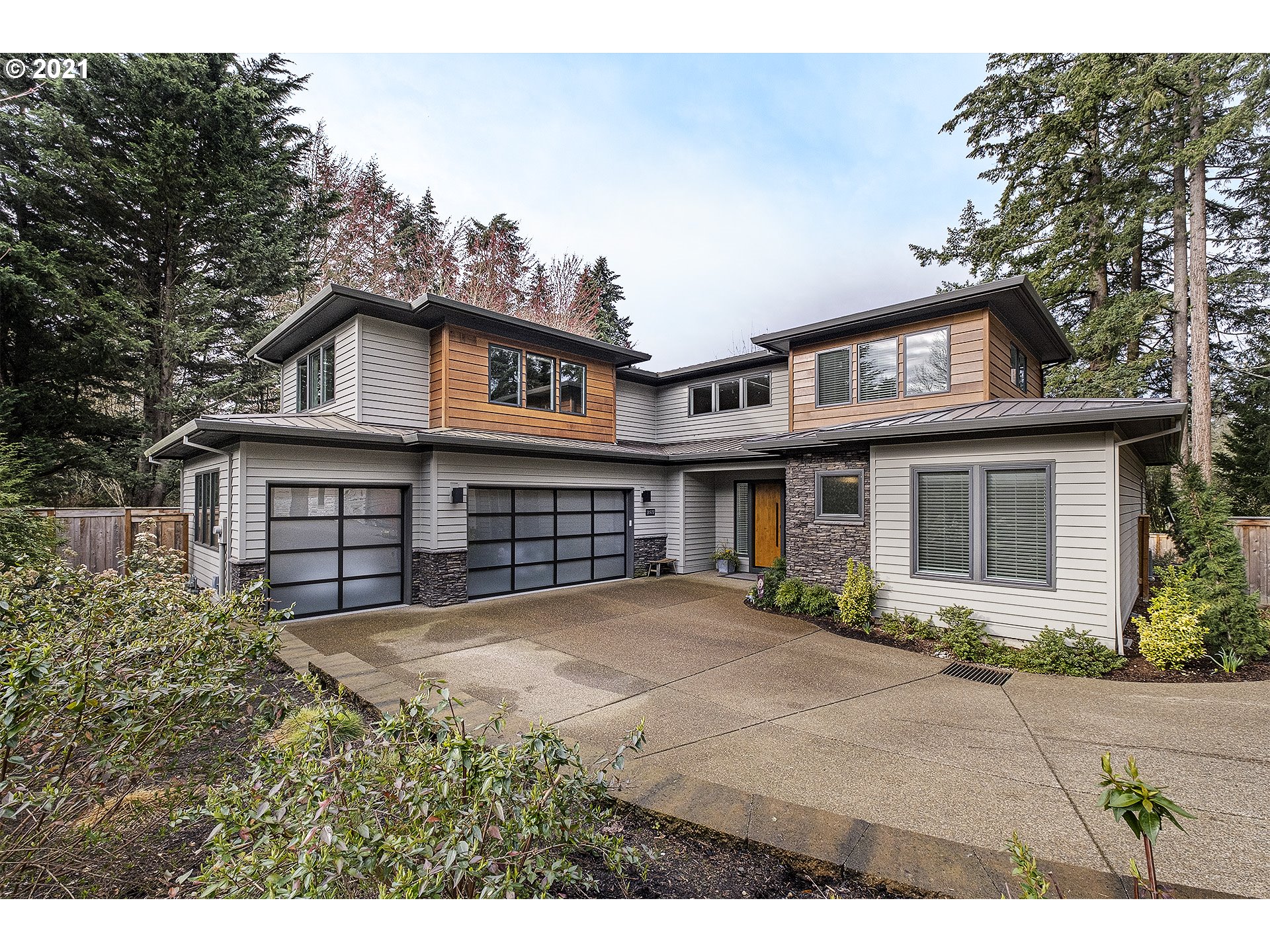 18977 Pilkington Road Lake Oswego, OR 97035 - Photo 1 of 32 Gallery Image 1