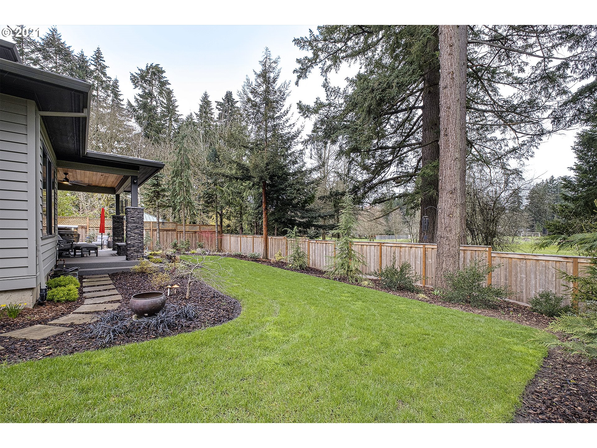 18977 Pilkington Road Lake Oswego, OR 97035 - Photo 26 of 32 Backyard