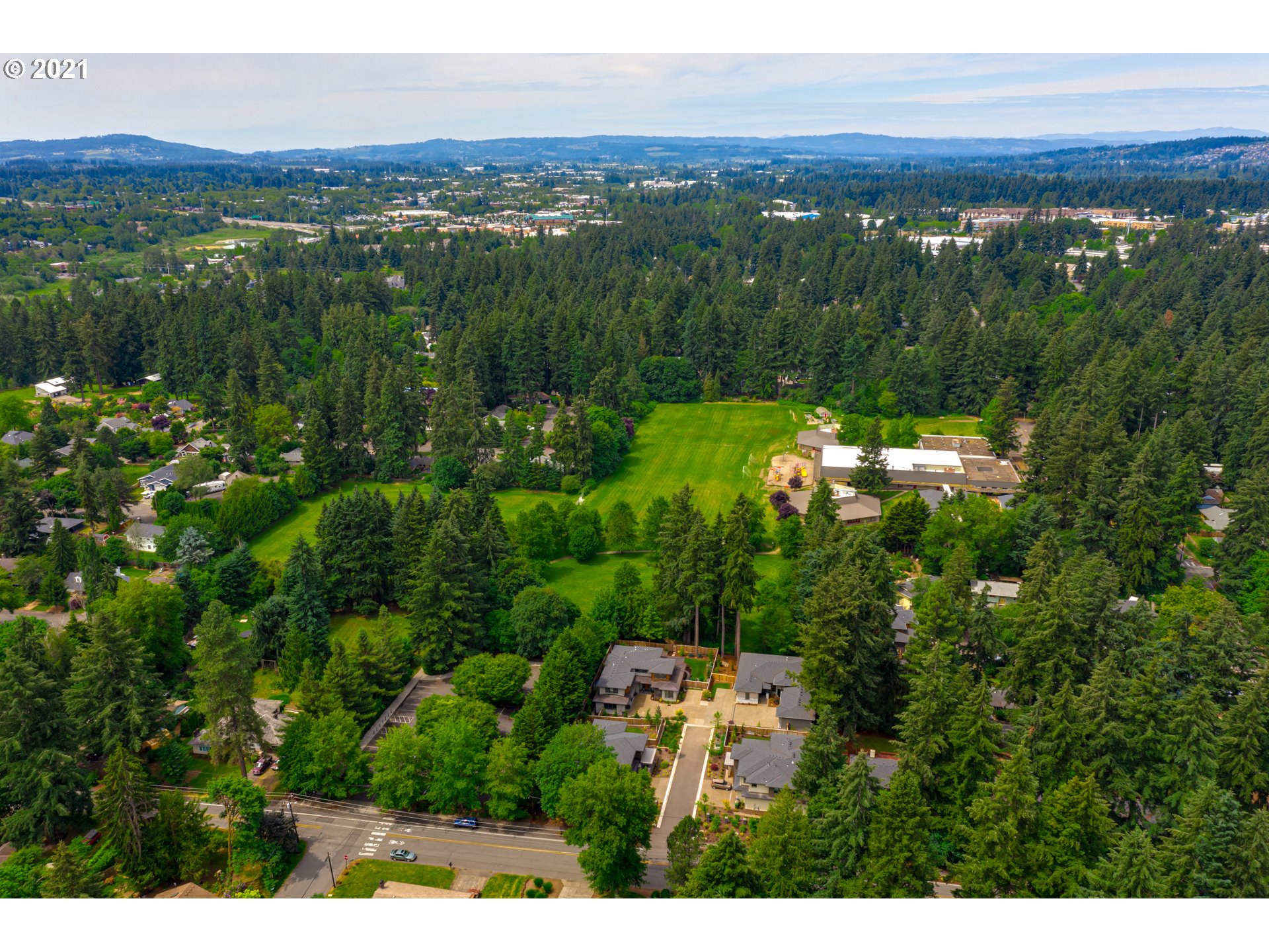 18977 Pilkington Road Lake Oswego, OR 97035 - Photo 30 of 32 Drone View/UAV
