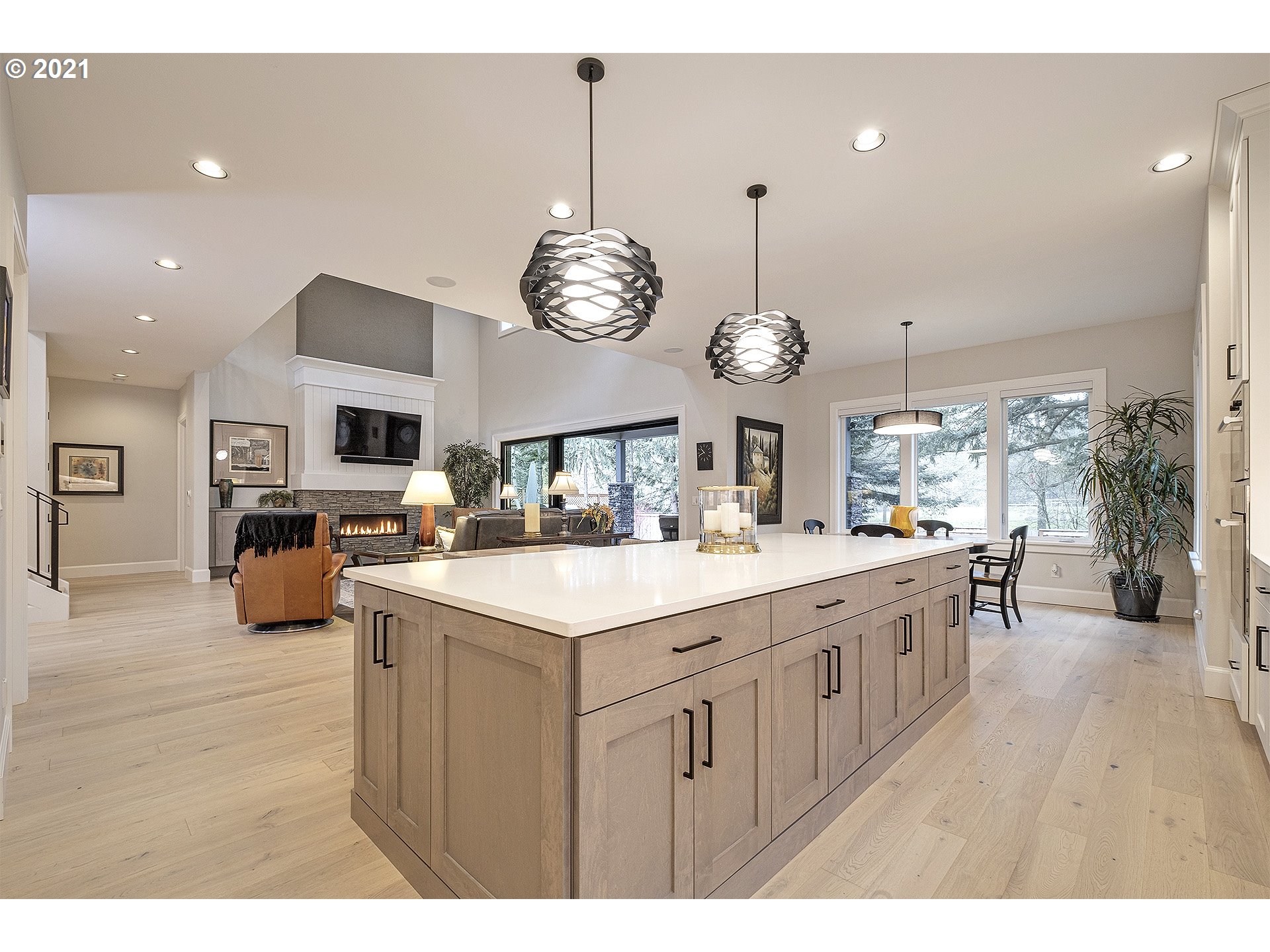 18977 Pilkington Road Lake Oswego, OR 97035 - Photo 4 of 32 Kitchen